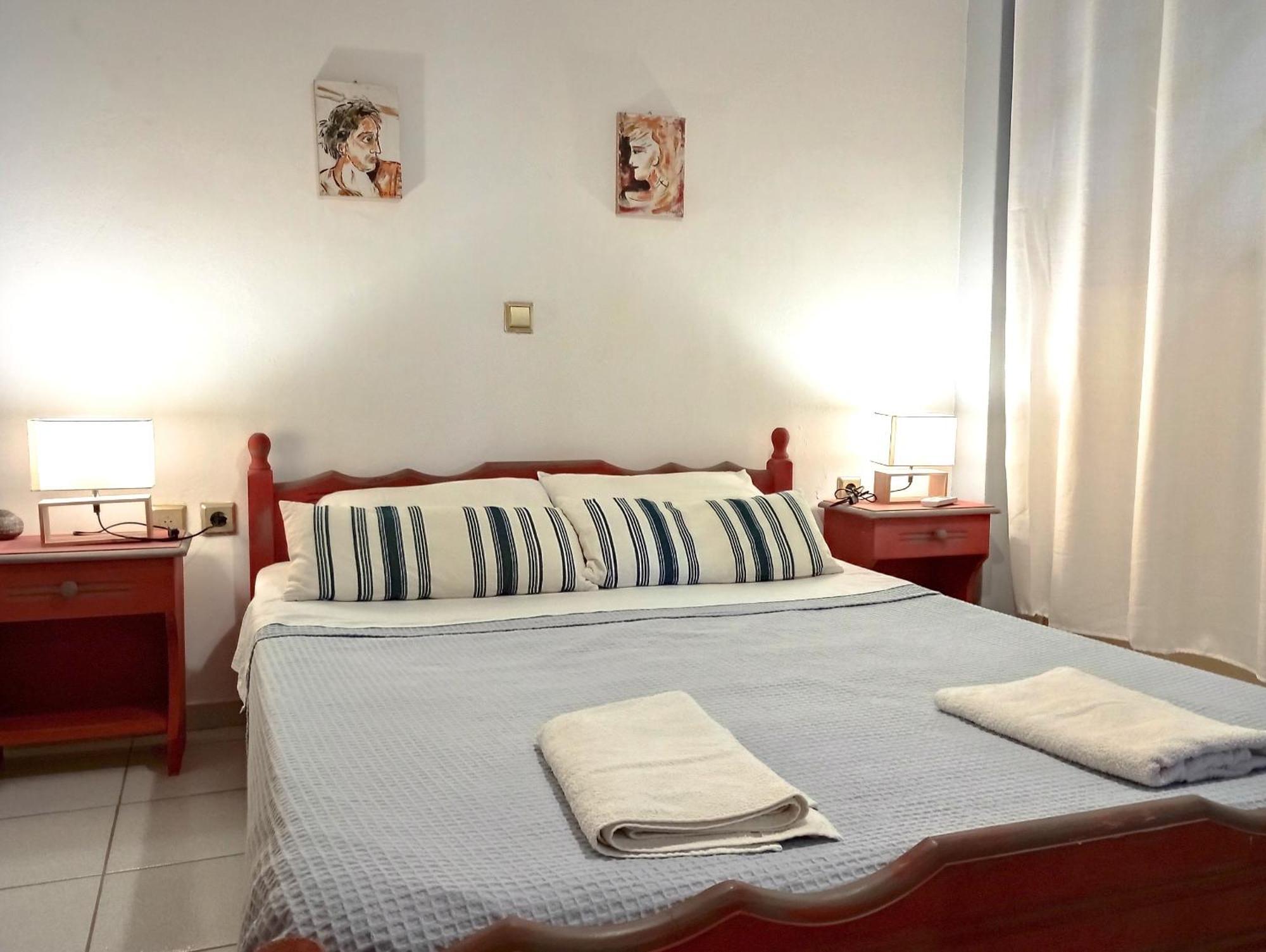Rodi Apartments 1 คามารี ภายนอก รูปภาพ